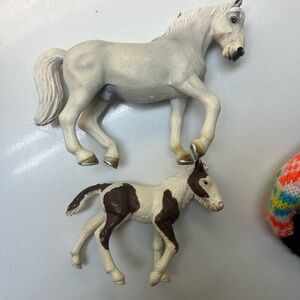 Elegant Horse Figurine Set